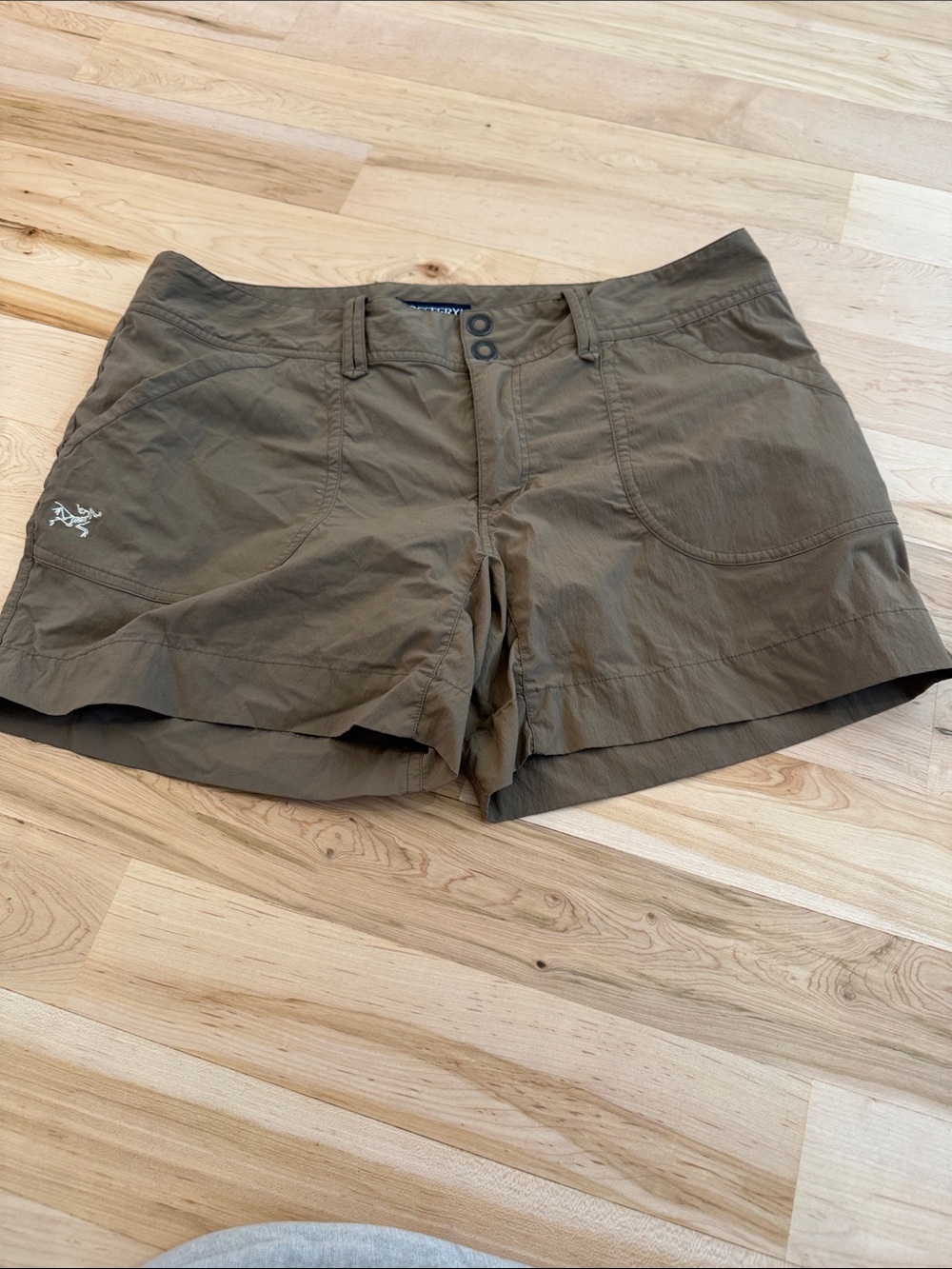 Brown Arc'teryx women's hiking shorts-Size 10